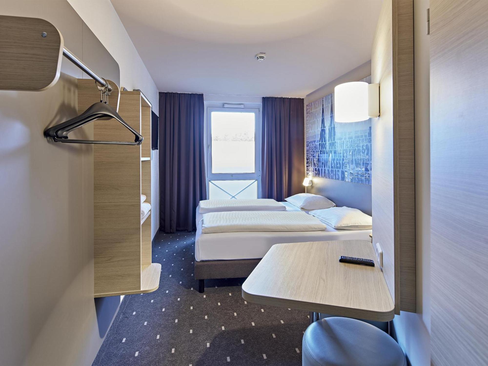 Köln-west Hotel 2*