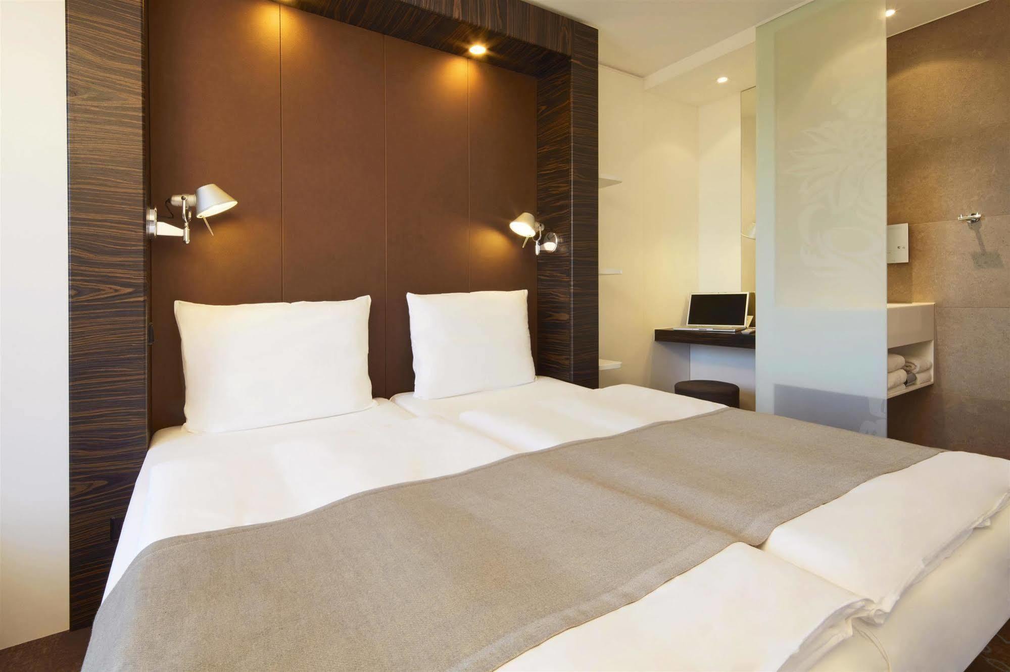 Koeln-west Hotel Cologne